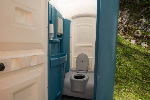 Best VIP or Luxury Restroom Trailers  in Westover, AL